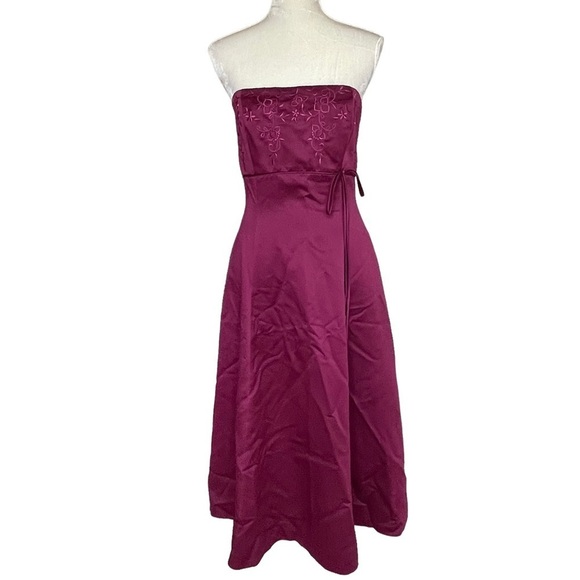 Joanie G. Women’s Strapless Satin A-line Special Occasion Dress Size 8 Burgundy - Picture 1 of 10